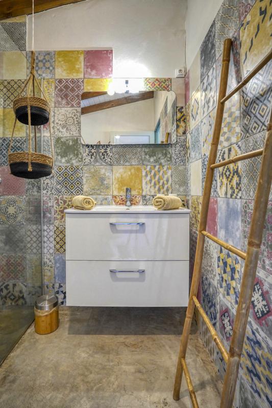 Location villa pointe noire en guadeloupe - salle de douche-12